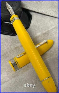 75 Years Rare Modern Vintage OMAS 360 Yellow Fountain Pen 18kt Gold B Nib