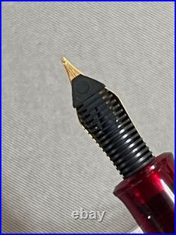 Brand new Rare Pelikan M200 Fountain Pen Wine Red