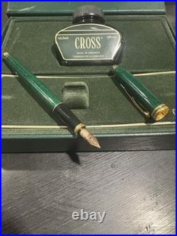 Cross Jade Caligraphy Pen Jade 18Kt Gold Fine Pt New In Box Very Rare Beauty Cross Jade Caligraphy Pen Jade 18Kt Gold Fine Pt New In Box Very Rare Beauty