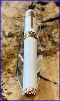 Delta Tork Momo-design Rollerball. White Resin & Rose Gold Trim New In Box! RARE