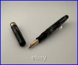 Extremely Rare Omas Gentlemen Black & Grey Celluloid Fountain Pen 14K Gold Nib Extremely Rare Omas Gentlemen Black & Grey Celluloid Fountain Pen 14K Gold Nib