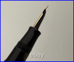 Extremely Rare Omas Gentlemen Black & Grey Celluloid Fountain Pen 14K Gold Nib Extremely Rare Omas Gentlemen Black & Grey Celluloid Fountain Pen 14K Gold Nib