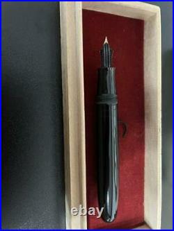 Handmade Fountain Pen Nib Gold 14K Urushi Ebonite Rare Vintage Made in Japan