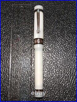 Limited Edition Pwi White Bexley 14k 585 Gold M Nib Very Rare Fountain Pen
