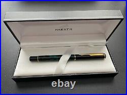 New in Box 2001 RARE Parker Rialto Laque Aqua marbled Fountain Pen Made in UK