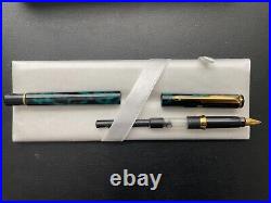 New in Box 2001 RARE Parker Rialto Laque Aqua marbled Fountain Pen Made in UK