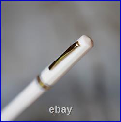 Omas Fountain Pen National Library Edition 18 Carat Solid Gold Nib Rare