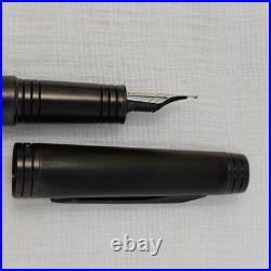Parker Premier Monochrome Black Edition Fountain Pen 18k B nib S0924770 NEW RARE