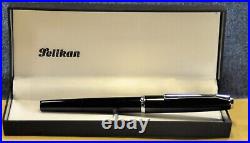 Pelikan? 486 Rare Black&CT HF Gold 14C nib German Fountain pen c. 1966's