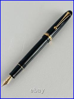 Pilot Custom 74 Black Fountain Pen 14K-585 SF Nib B597 Japan Rare Nib