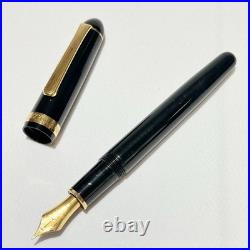 Platinum Century #3776 Black Fountain Pen 14K Medium M Nib Rare Japan