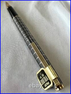 RARE 1978 PILOT Vintage Fountain Pen 18K Gold Nib-Fine Check Pattern H278