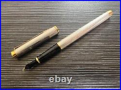 (RARE) Pelikan Fountain Pen New Classic 18K B Nib Discontinued ELEGANT Design