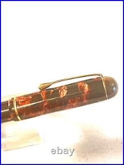 Rare Esterbrook Fountain Pen Relief 2-L with 14 ct Broad nib made in England BOX