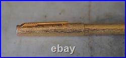Rare Parker 105 Fountain Pen Bark Finish Pl. Gold 14 Karat Gold Nib M