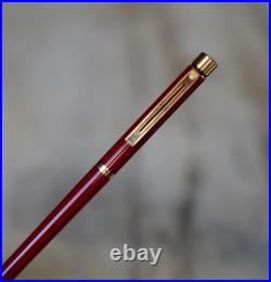 Rare Sheaffer Targa Slim Red Lacquer Fountain Pen 18K Solid Gold Nib