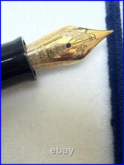 Rare Vintage Eversharp Skyline Gold & Black Fountain Pen with 14K Never Inked