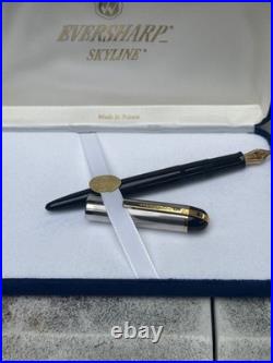 Rare Vintage Eversharp Skyline Gold & Black Fountain Pen with 14K Never Inked