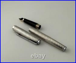 Rare Vintage Parker 35 Vintage Silver Plated Fountain Pen 18K Gold Nib
