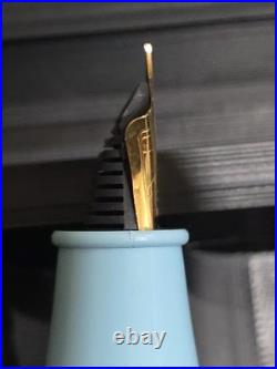 Rare Vintage Platinum GLAMOUR Pg-3400 Light Blue Fountain Pen Medium Nib