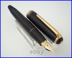 Rare and Sought After Montblanc 256 Fountain Pen from the 50s 14 Carat Nib M259
