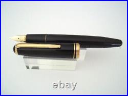 Rare and Sought After Montblanc 256 Fountain Pen from the 50s 14 Carat Nib M259