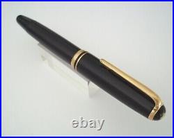 Rare and Sought After Montblanc 256 Fountain Pen from the 50s 14 Carat Nib M259