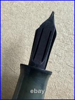 Rare vintage Green Big Ben Fountain Pen original 14 carat gold nib