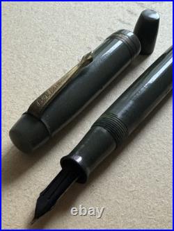 Rare vintage Green Big Ben Fountain Pen original 14 carat gold nib