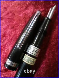 Sailor Fountain Pen Black Nib Fine Point Antique 1950 Rare