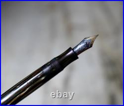 Very Rare Montblanc Masterpiece 146 G Green Striped 14K Gold Nib