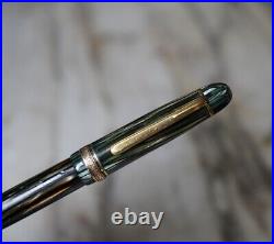 Very Rare Montblanc Masterpiece 146 G Green Striped 14K Gold Nib